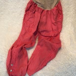 Coral maternity capris